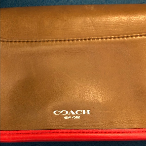 Women’s Coach Archive Tan And Neon Crossbody bag. (Strapless) - Picture 4 of 8